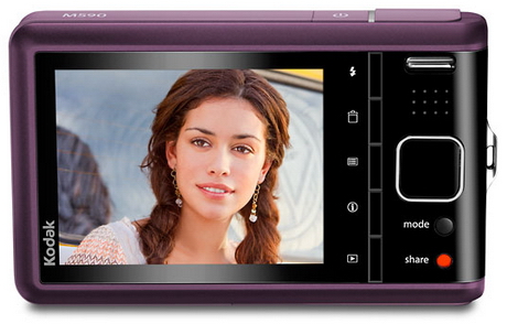 Kodak EasyShare M590 s 5× optickým zoomem