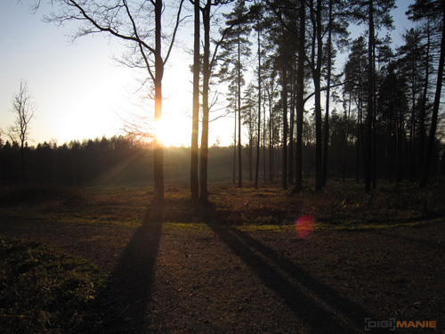 Canon IXUS 200 IS: poprvé dotykově