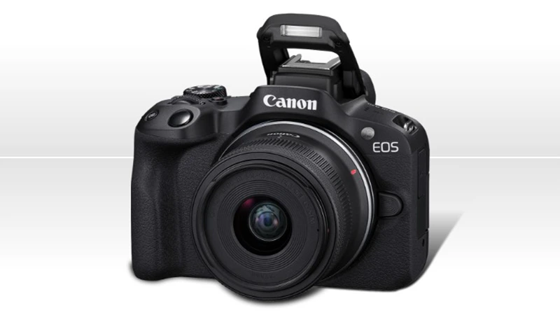 Canon dostal 4 ocenění TIPA 2023 pro fotoaparáty, kameru i objektiv