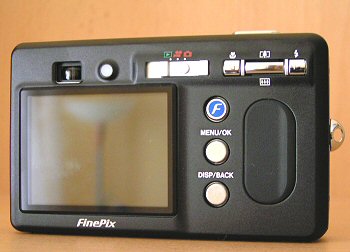 FinePix F455: design vítězí