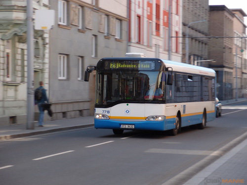 Olympus XZ-1: trefa do černého