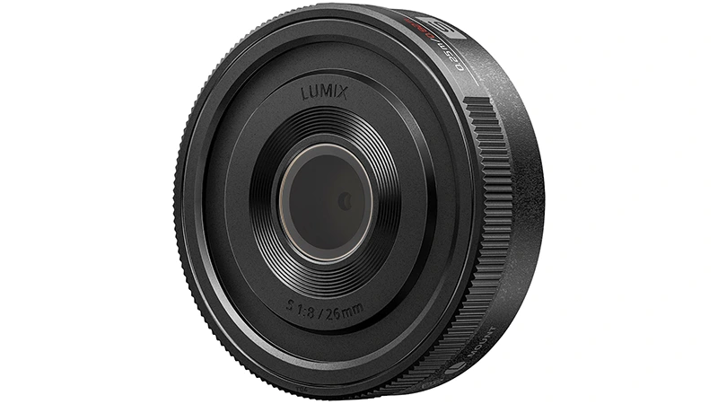 Panasonic uvádí full-frame pancake Lumix S 26mm F8, váží jen 58 gramů