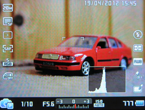 Samsung NX1000: sněhobílý bezdrát