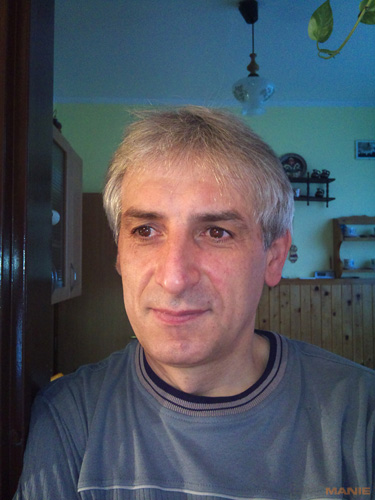 Sony Ericsson Xperia X10: fotící elegán