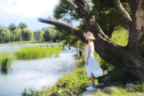 Záměrně neostrý objektiv Leica Thambar-M 1:2.2/90mm 