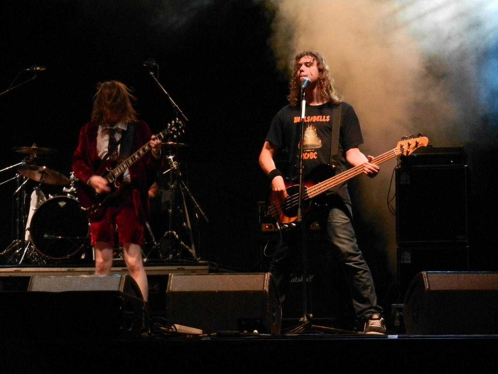 Nikon Coolpix S9100: rudý bojovník