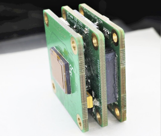 Inženýr vytvořil USB fotoaparát s výměnnými senzory i pomocí 3D tisku