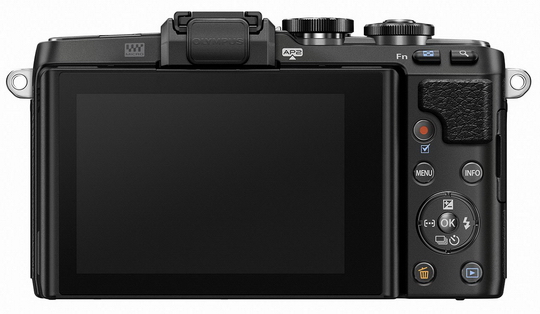 Nový Olympus PEN E-PL7 s otočným displejem
