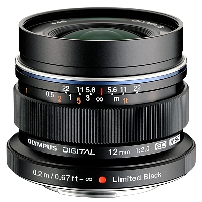 Olympus chystá 17mm F1,8 objektiv a uvádí černý 12mm F2