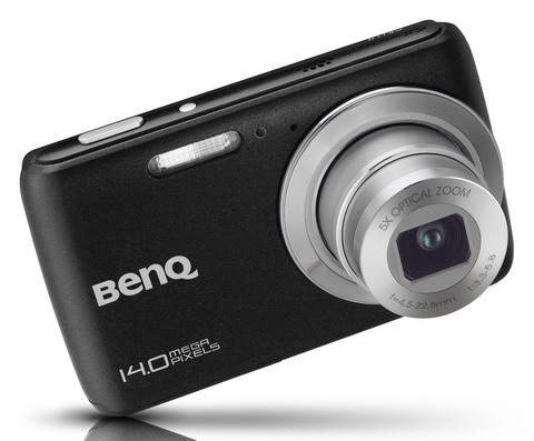 Širokoúhlý kompakt BenQ AE110