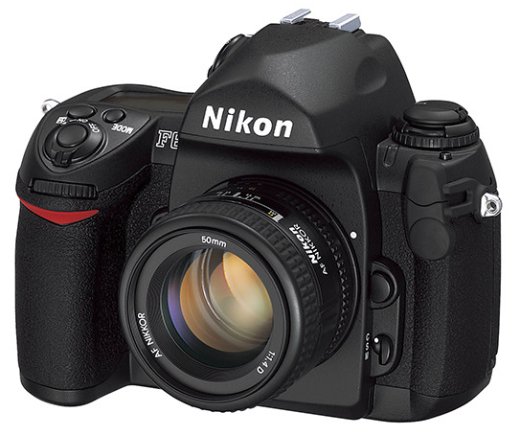 Nikon ukončil výrobu kinofilmové zrcadlovky F6 i dalších produktů