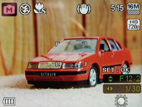 BenQ GH600 a GH700: levné překvapení