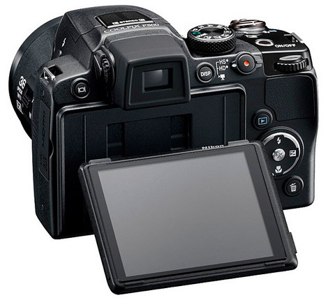 Nikon Coolpix P500 s 36× zoomem