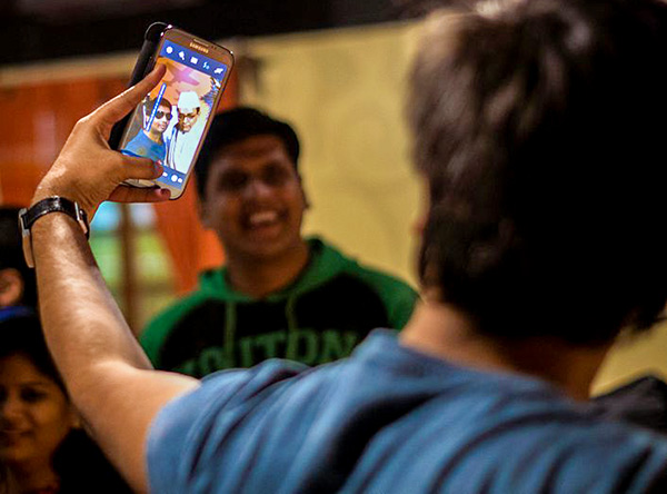 Indie zavádí zóny se zákazem selfie