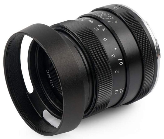 Pergear představuje velmi levné 35mm F1.6 a 50mm F1.8 pro CSC