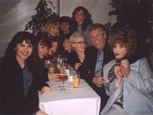 Canon oslavil vyrobení 30miliontého EF objektivu