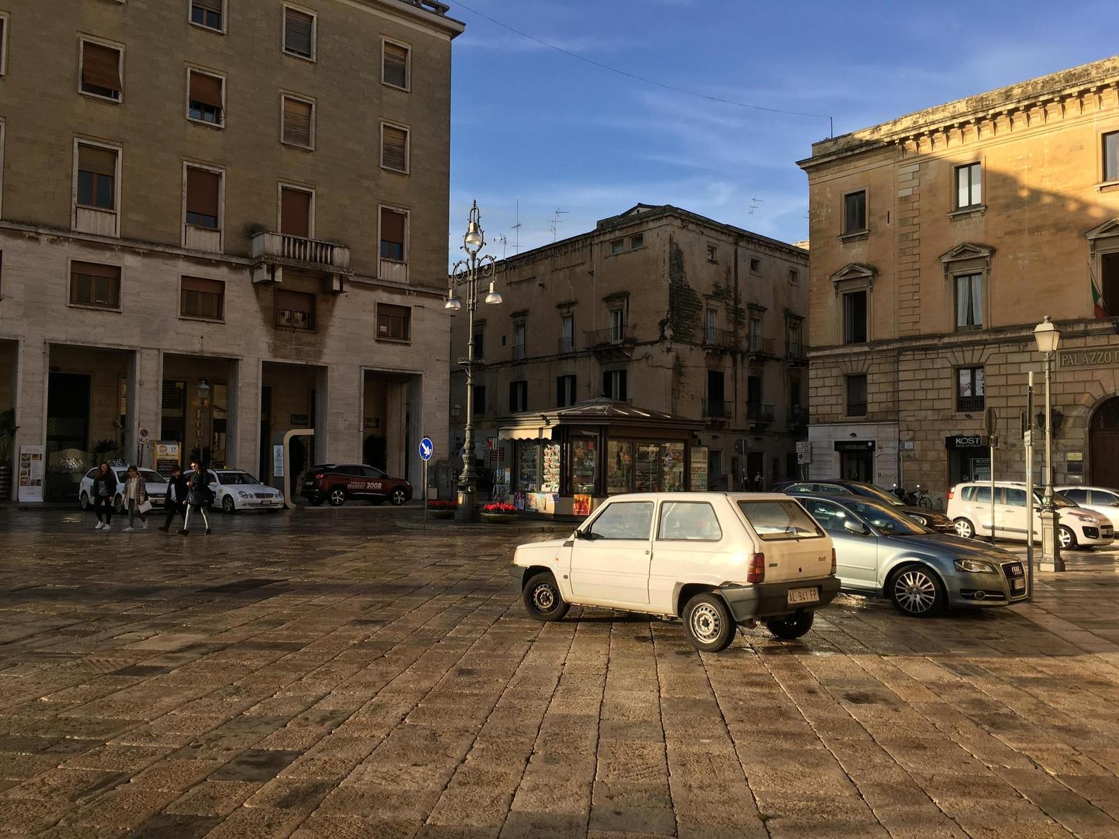 Apple iPhone SE: kompaktní silák