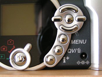 Dimage Z2: rychlejší než jednička