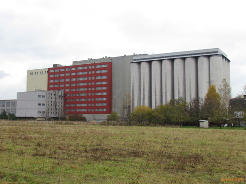 Canon PowerShot SX30 IS: sebevědomý rekordman