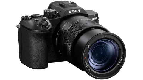 Ultrazoom Sony Cyber-shot RX10 V dostává 4K120p video a 10bitové barvy
