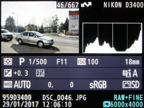 Nikon D3400: moderní low-end