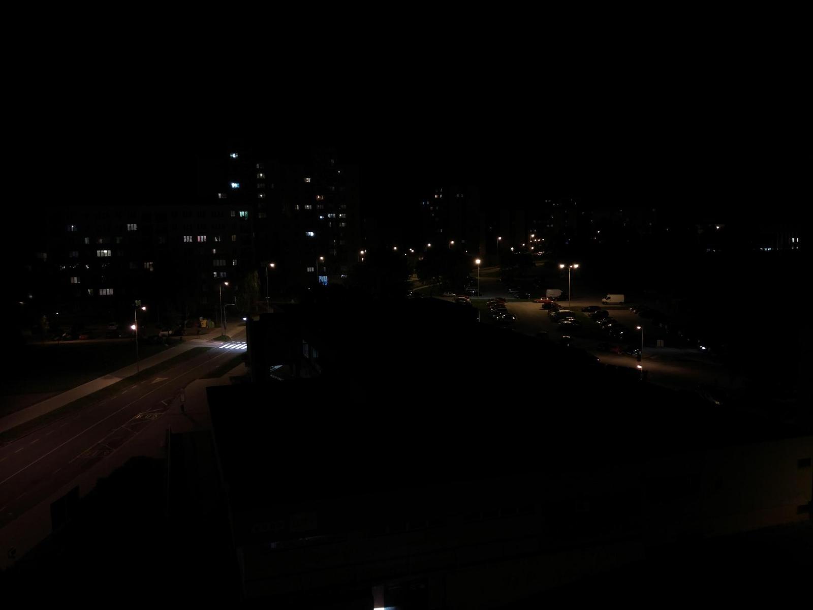 Kompakt nebo smartphone? Co za 4500 Kč fotí lépe?