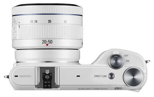 Samsung NX2000 s velkým dotykovým displejem