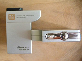 Finecam SL400R: rotující čtyřmegapixelová krasavice