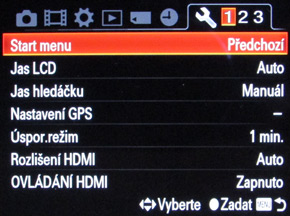 Sony SLT-A77: megapixelový přeborník