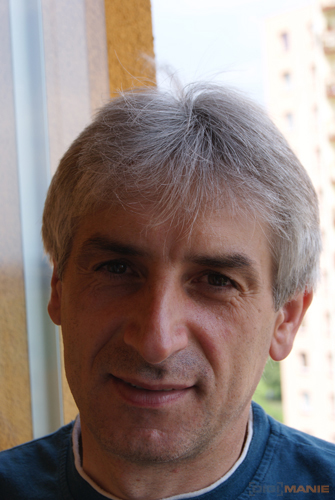 Sony Alpha A230: nejlevnější z nového trojlístku