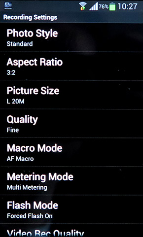 Panasonic Lumix FZ1000: legenda je zpátky
