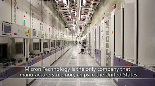 Výroba paměťových karet u Lexaru