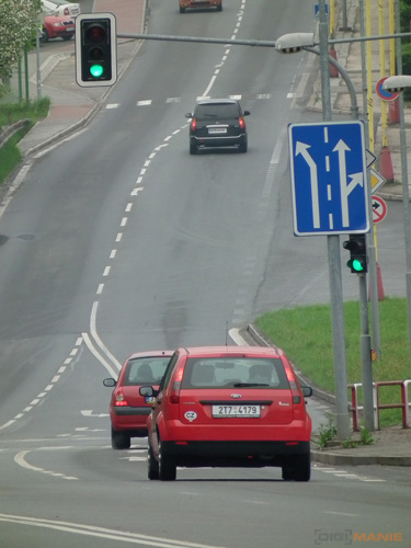 Fujifilm FinePix HS10: ultrazoom roku?