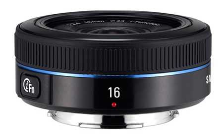 První snímky z pancaku Samsung 16mm F2,4