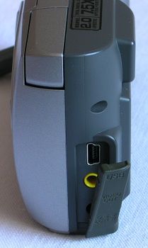 Olympus C-220Z: Fotoaparát s rodokmenem