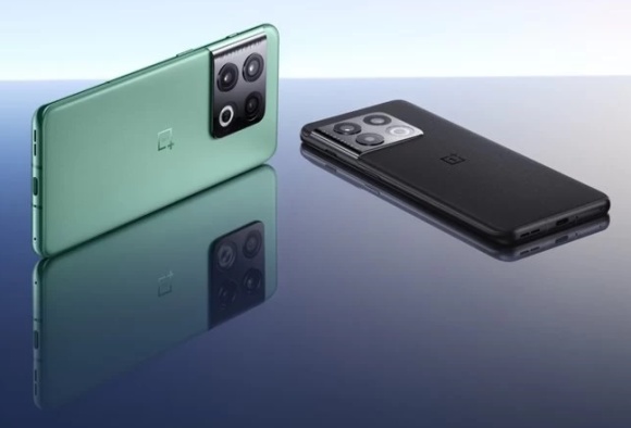 OnePlus 10 Pro přichází s 12bitovými RAWy i 150° širokoúhlou kamerkou