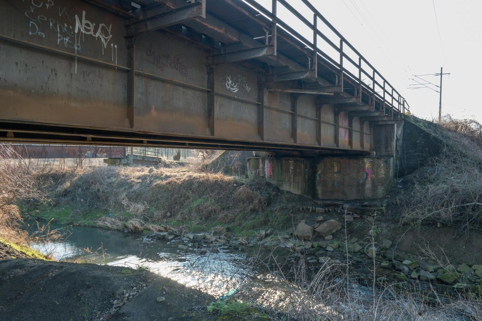 Srovnání po 6 letech, APS Samsung 14,6 MPx vs 28 MPx