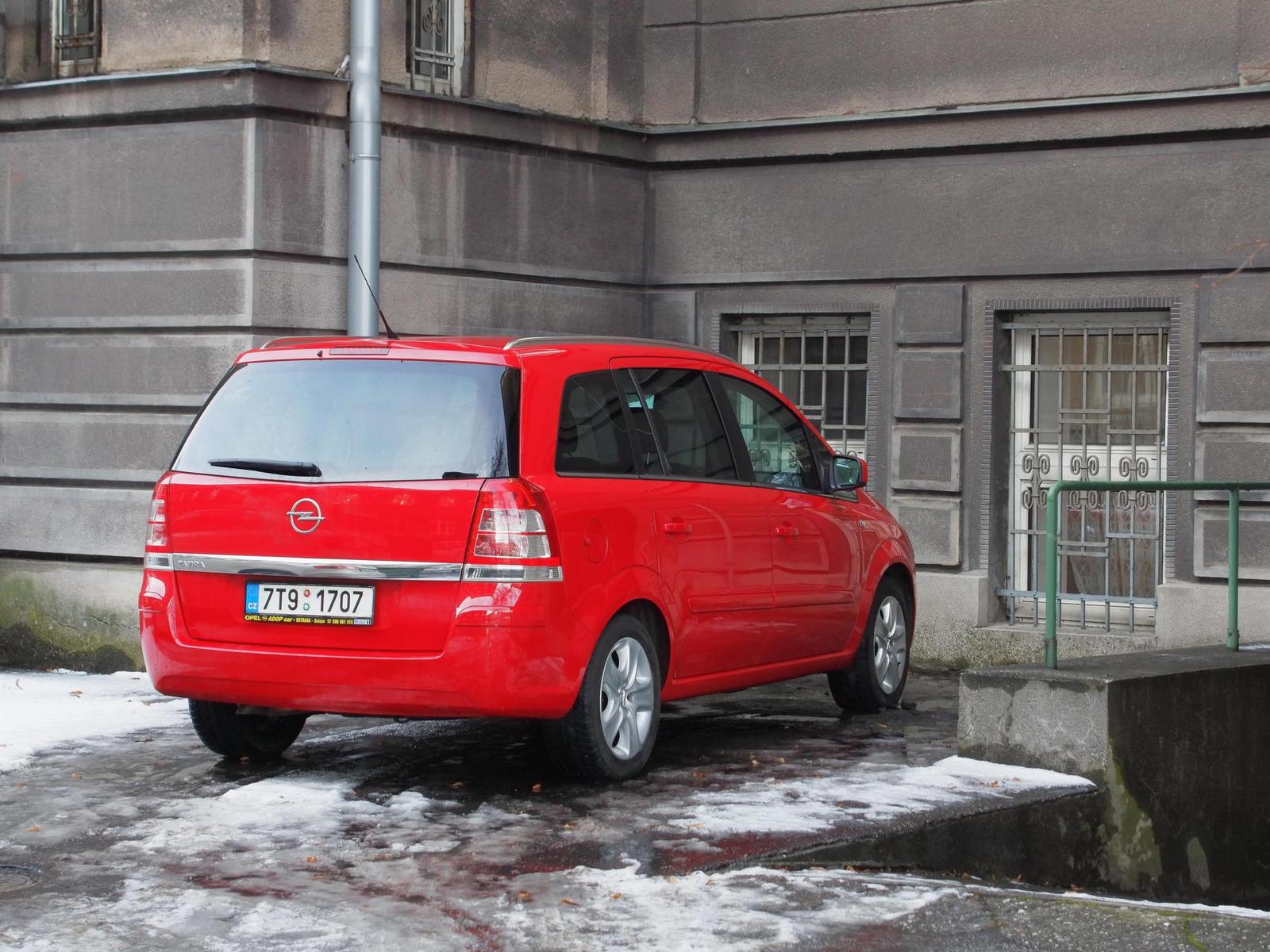 Yi M1: čínský útok na Micro Four Thirds