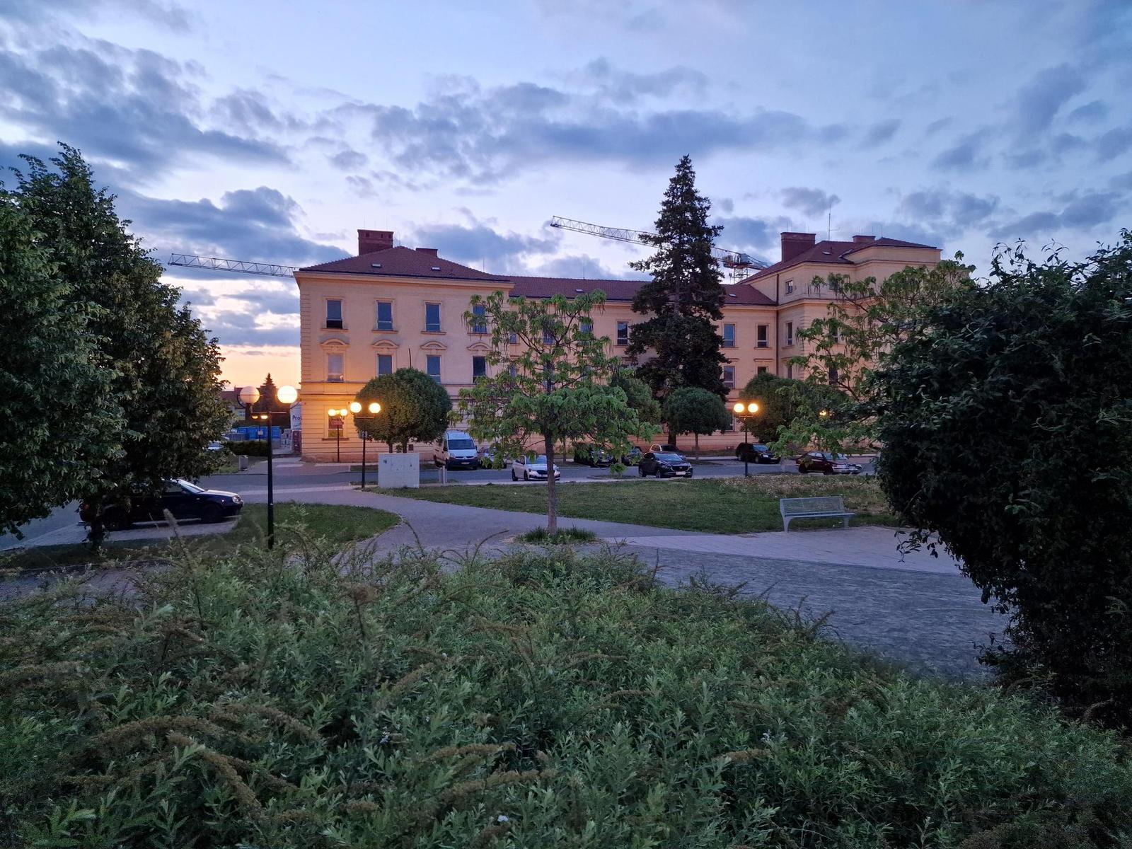 Samsung Galaxy S22 Ultra: pětioký fotografický král?