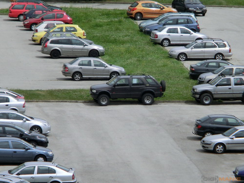 Casio EXILIM ZR100: kapesní formule