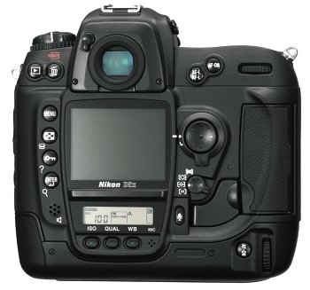 Nikon D2X: Sen profesionálů