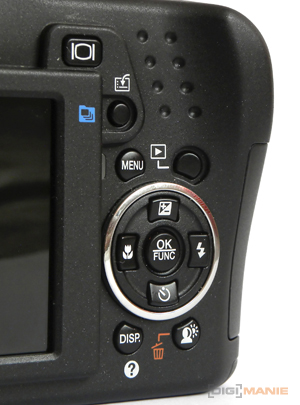 Olympus SP-590UZ: 26× zoom pro každého