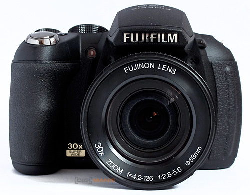 Fujifilm FinePix HS10: ultrazoom roku?