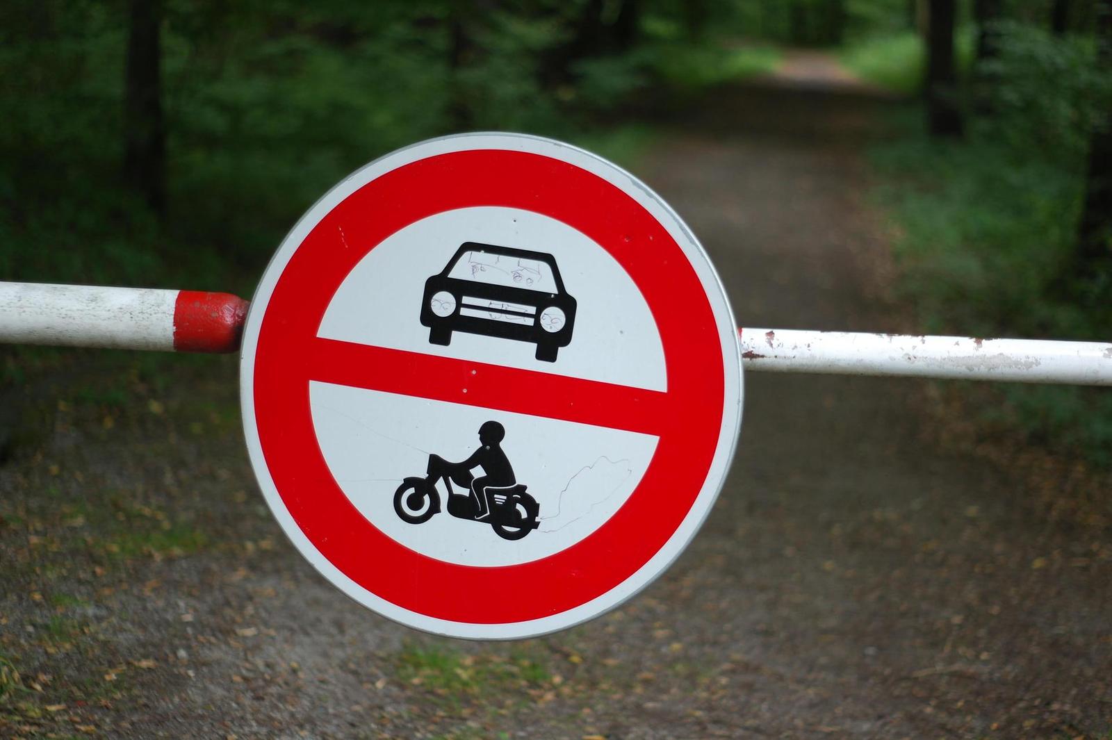 Minolta MC Rokkor-PF 50mm F1.7 (MC/MD)