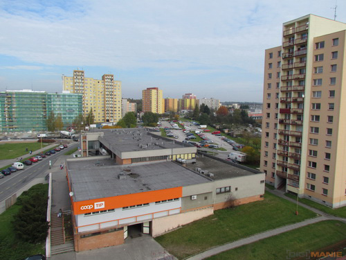 Canon PowerShot SX30 IS: sebevědomý rekordman