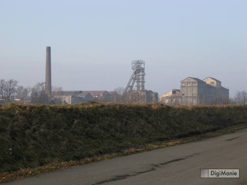 FinePix F480: levný kompakt se širokoúhlým objektivem