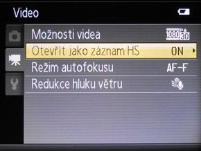 Nikon Coolpix S6300: vlk v rouše beránčím