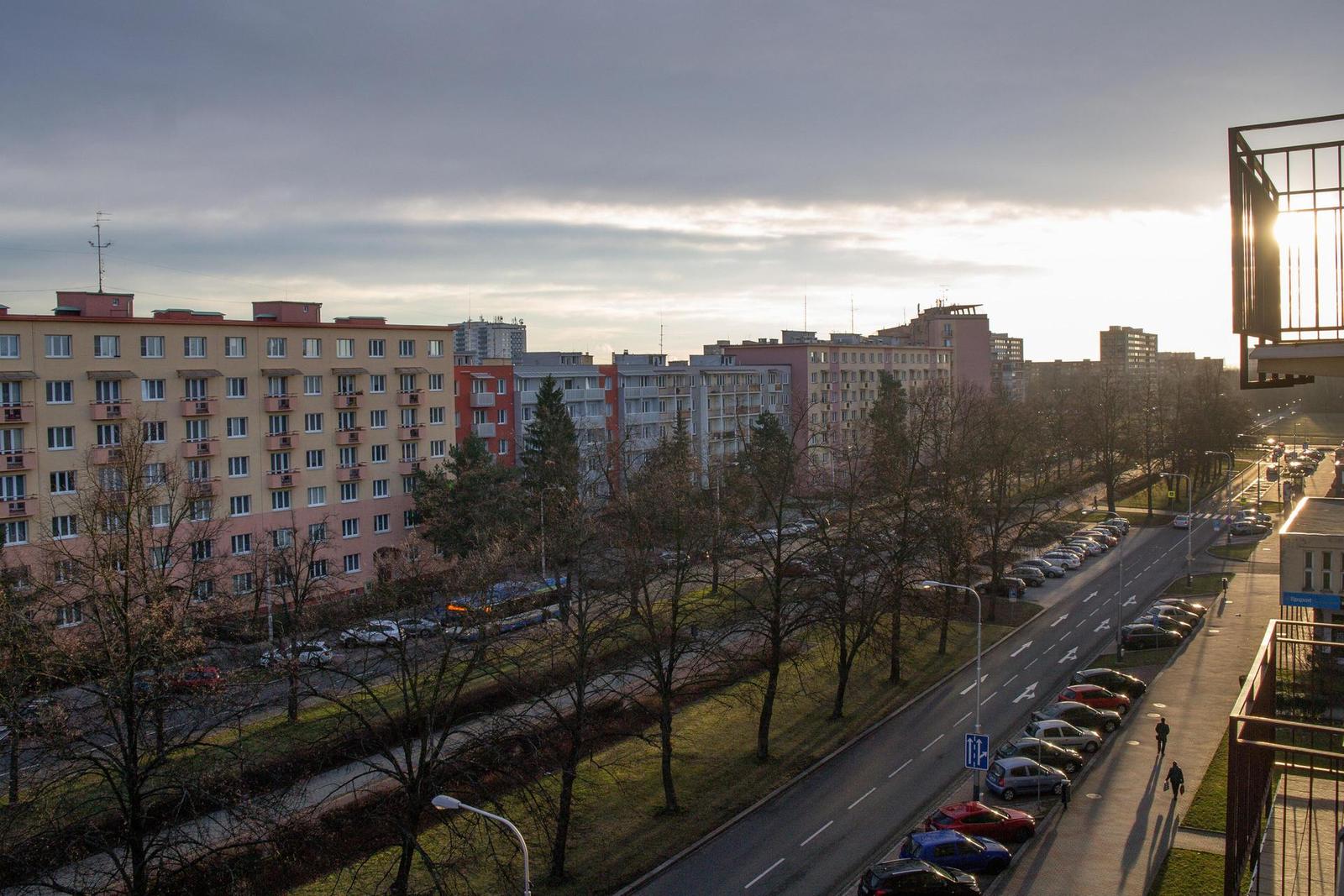 iPhone vs. staré APS-C: co má vyšší dynamický rozsah?