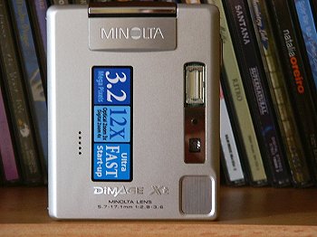 Minolta DiMAGE Xt: ještě menší a krásnější