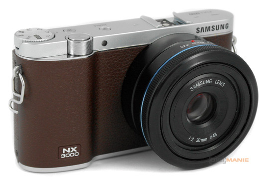 Samsung NX3000: levně se stylem